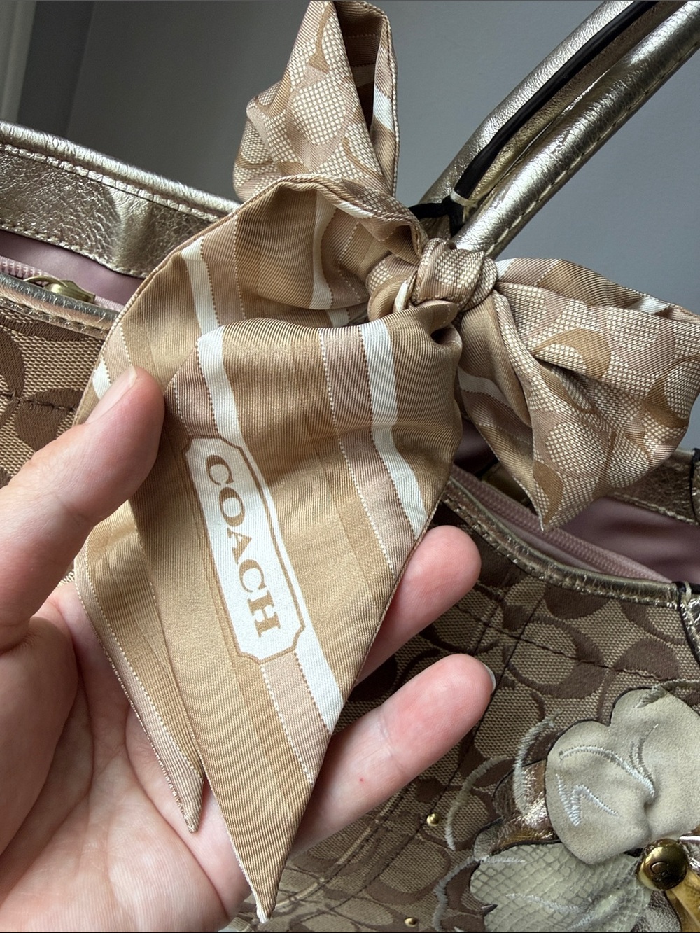 Coach Bleecker Tan Canvas Signature Tote with Floral Appliqués and Gold Handles - Picture 14 of 15